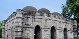 নওগাঁ জেলার ঐতিহাসিক কুসুম্বা মসজিদ